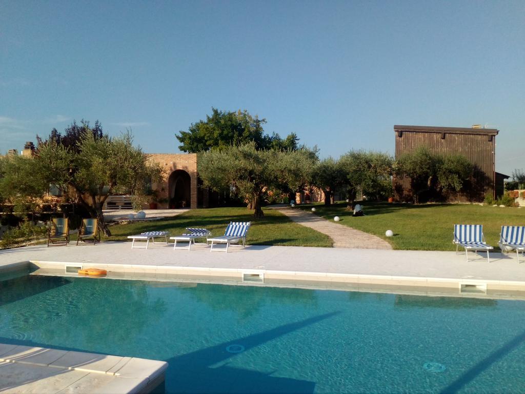 לורטו אפרוטינו Agriturismo Piccolo Albero מראה חיצוני תמונה
