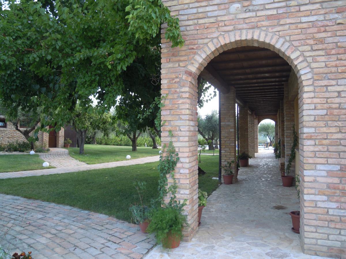 לורטו אפרוטינו Agriturismo Piccolo Albero מראה חיצוני תמונה